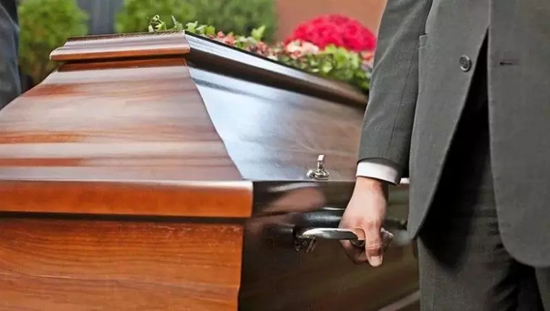 Leia mais sobre o artigo Como Escolher o Seu Agente Funerário: Encontrando Apoio e Profissionalismo em um Momento Delicado